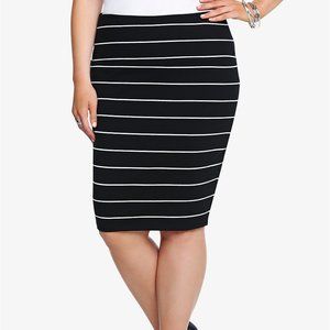 STRIPED FOLD-OVER MINI SKIRT TORRID 2